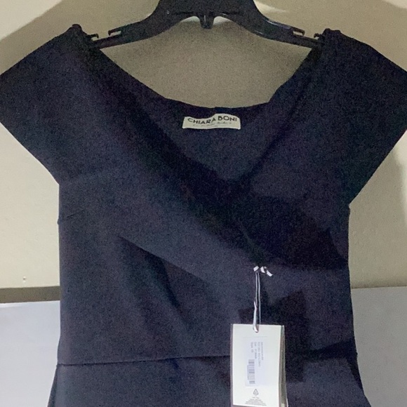 Chiara Boni
Off The Shoulder Maxi Dress
 Current Price $1,090.00 - Picture 8 of 15